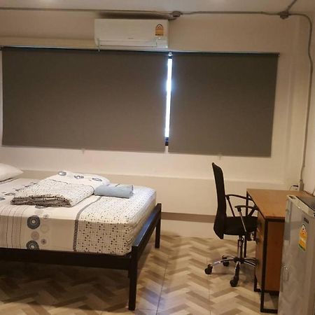 Js Mansion Hotell Bangkok Exteriör bild