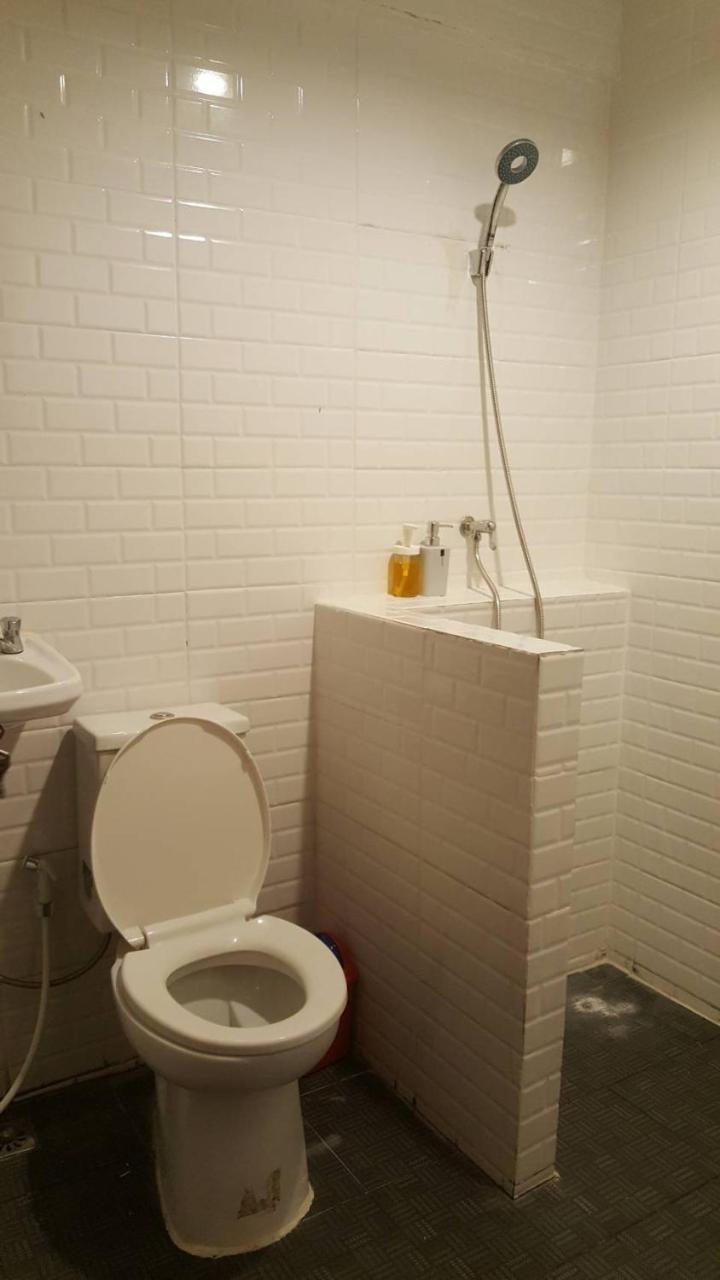 Js Mansion Hotell Bangkok Exteriör bild